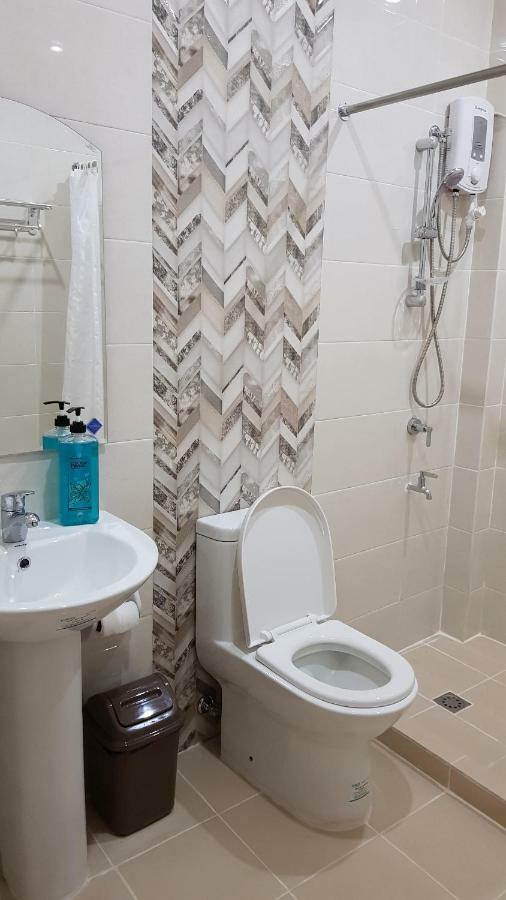 Acrige Apartelle 2-4 Pax Queen @ Heart Of Bogo City Banban Екстер'єр фото